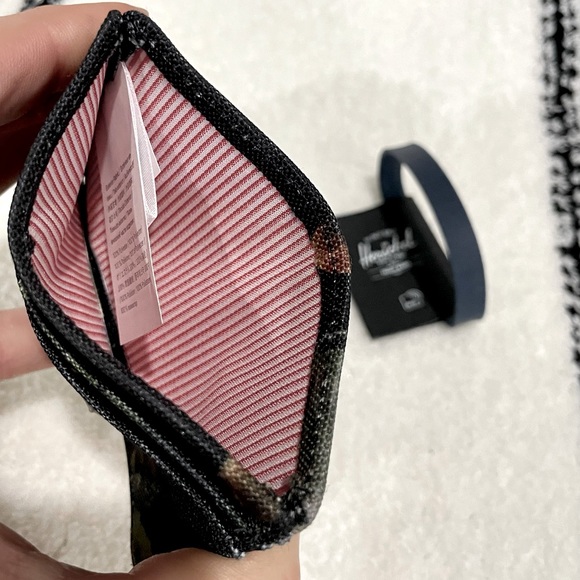 HERSCHEL Charlie RFID Wallet - Jungle Floral Green - Picture 3 of 5